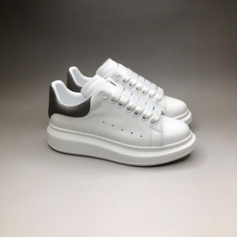 ALEXANDER MCQUEEN 알렉산더 맥퀸 오버사이즈 스니커즈